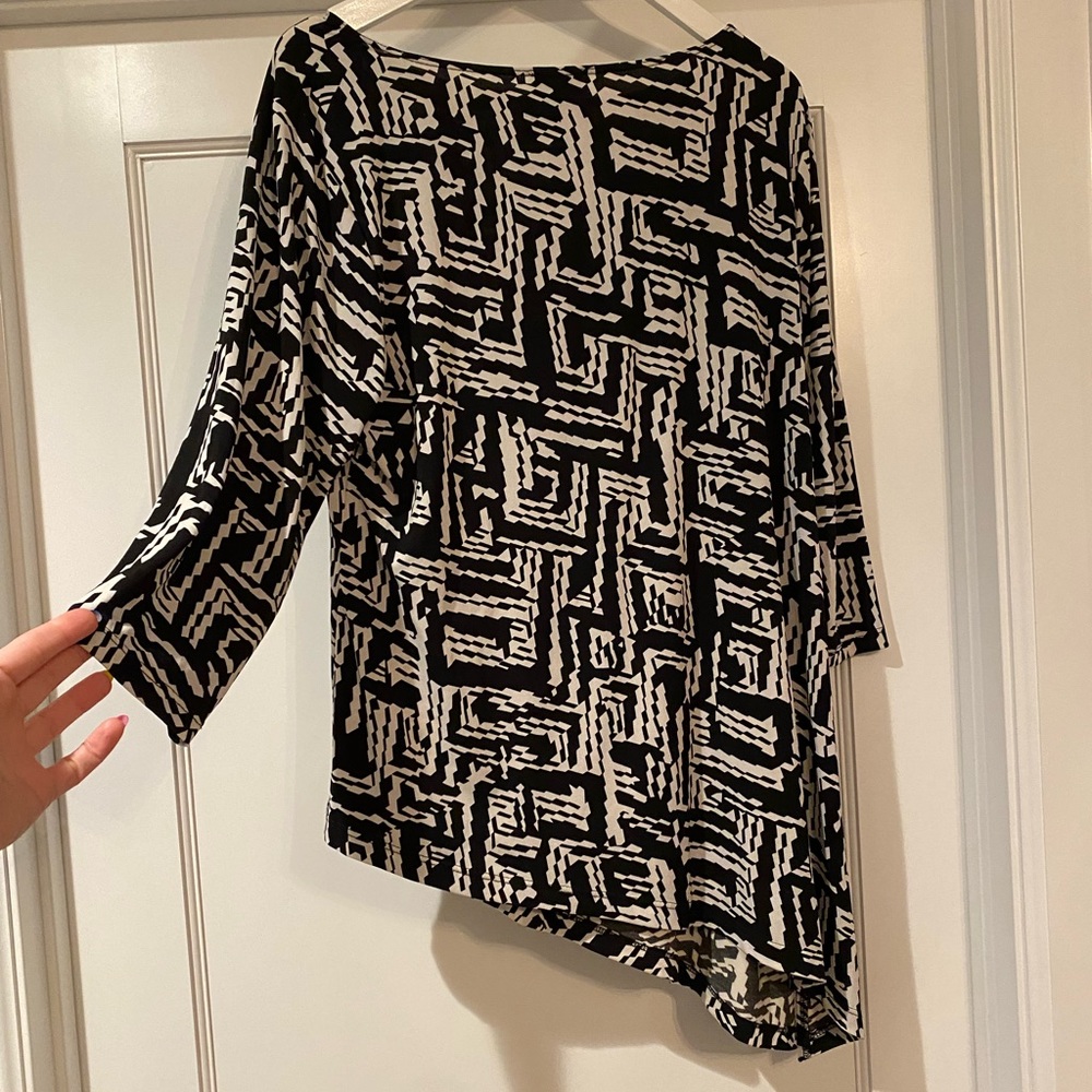 Travelers by Chicos womens top